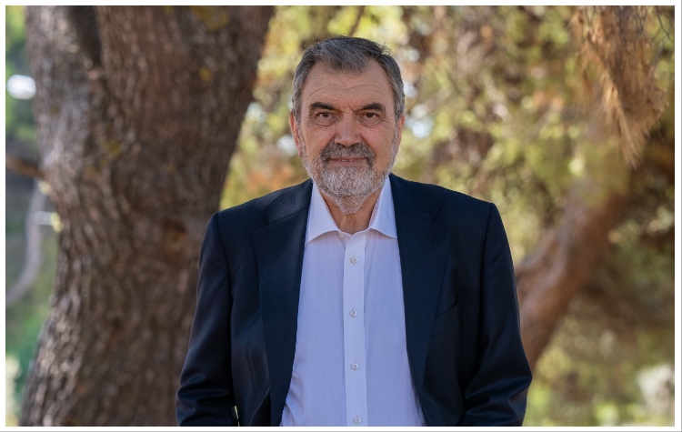 Δημοσθένης Παπακωνσταντίνου: «Βρίθει παλινωδιών η διοίκηση Κοσμοπούλου»